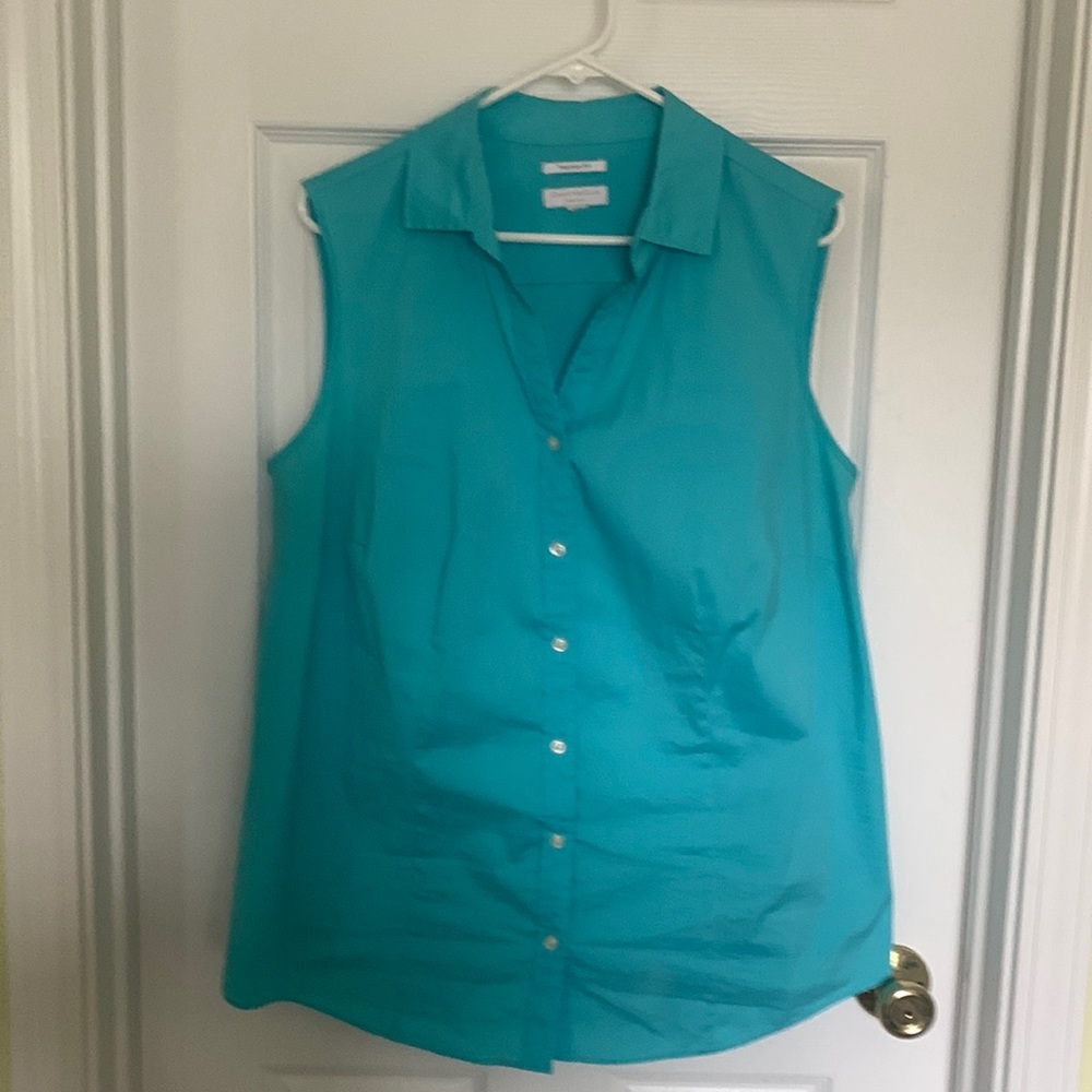 Sleeveless aqua sea color charter club woman’s Taylor fit blouse